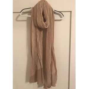 Lightweight scarf